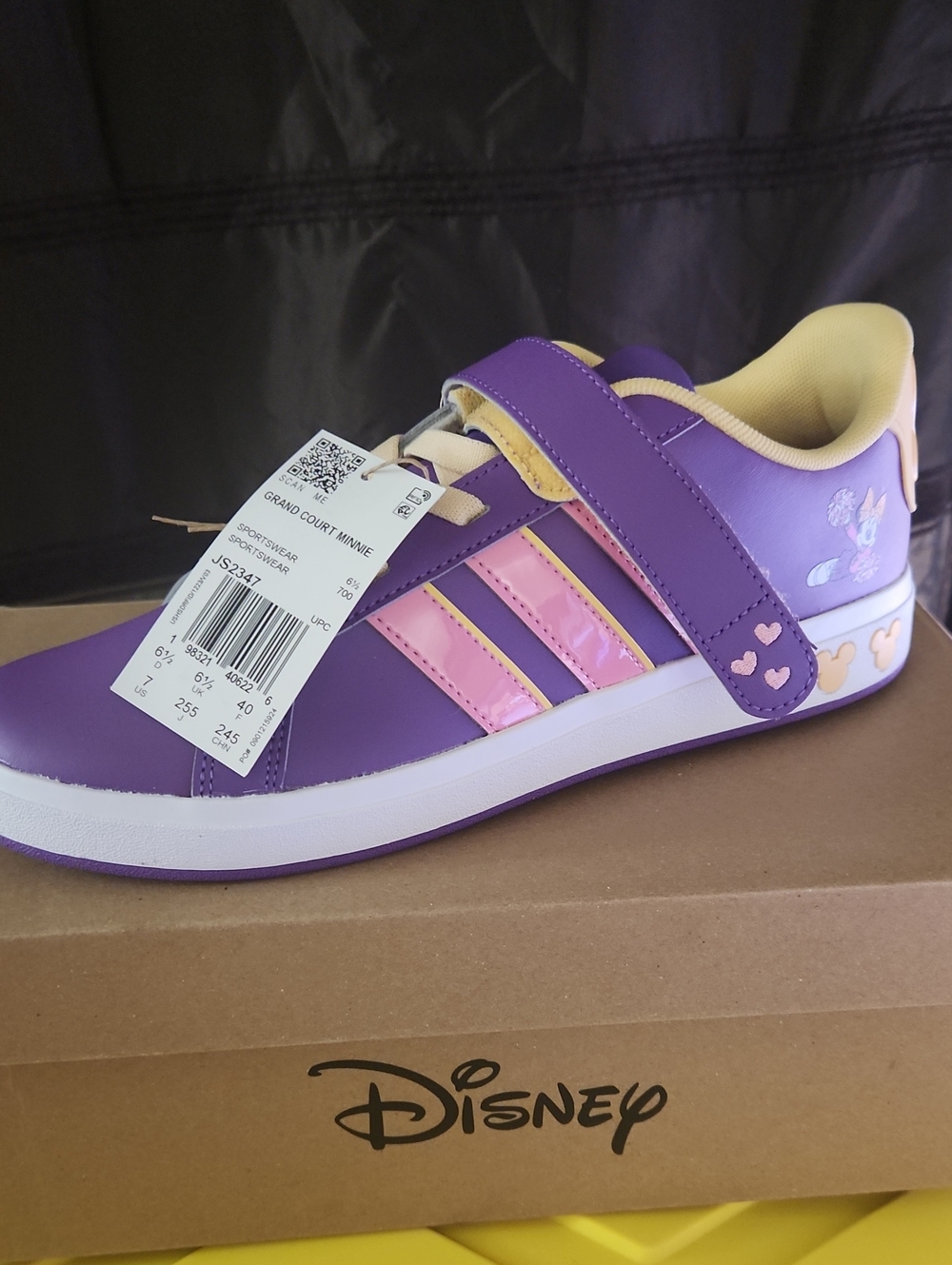 New Size 7 Disney Purple and Pink Minnie Mouse With Velcro Sneakers